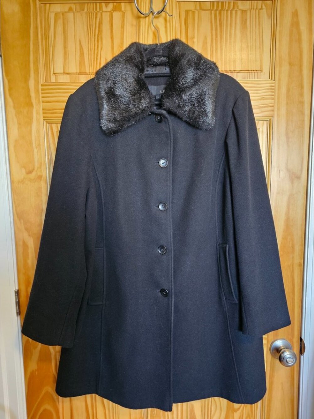 Utex Women's Size 16 Wool Blend Coat With Detachable Faux Fur Collar